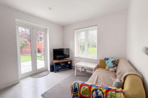 Lentworth Drive, Worsley, M28 photo 4