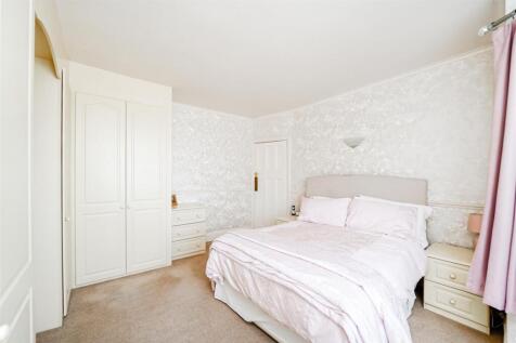 76 Roberts Road-17.jpg