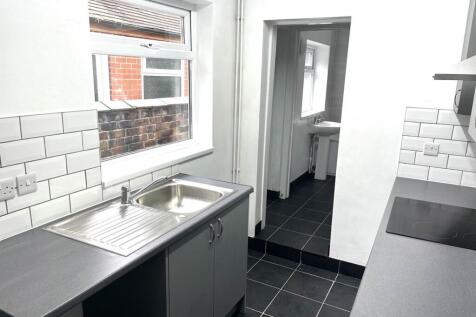 11 Lomas Street K...
