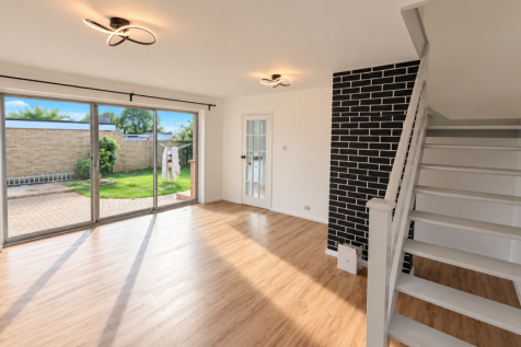 Elder Way, Rainham, RM13 9SX photo 3