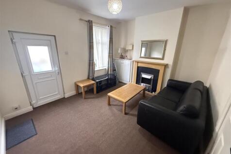 Victoria Crescent, Staffordshire, Burton upon Trent, DE14 photo 3
