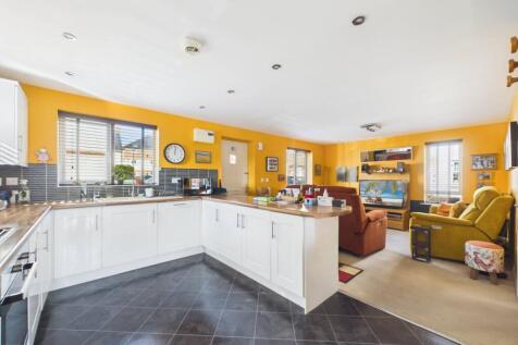 Kitchen - Family Room