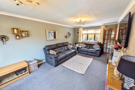 Living dining room new.jpg
