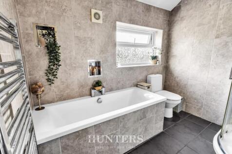 Kelvin Avenue (17).jpg