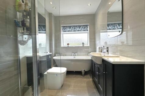 Stylish Four-Piece Bathroom 793