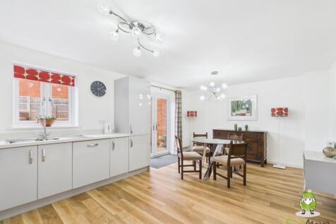 EweMove Basingstoke Estate Agents - Tubb Way - Kit