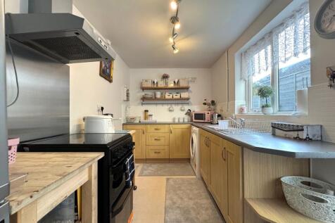 Fitted kitchen