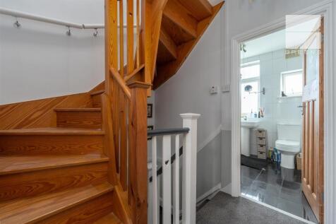 252 Hale End Road_0013.jpg