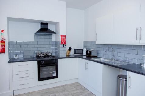 4-bed terraced on Greengate Street, Barrow-in-Furness, £563/mo
