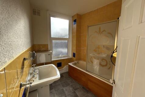 Compton View, Harehills, LS9 photo 4