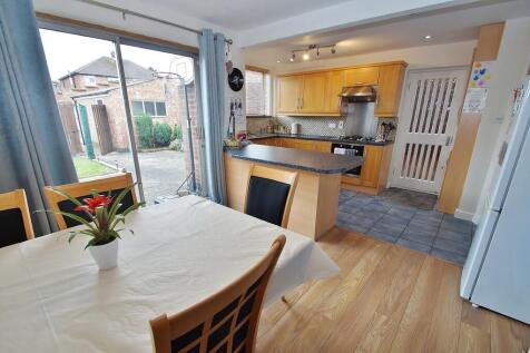 Collingwood Avenue, Bilton, Rugby photo 4