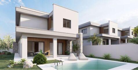 Garden with pool -