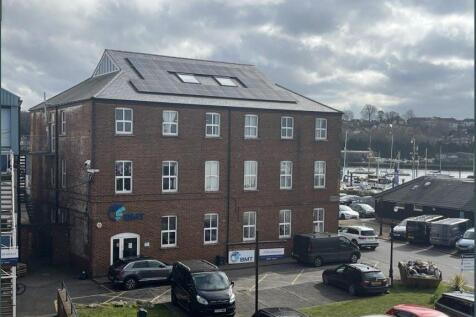 Shamrock Quay Building 14_Mainphotopdf.jpg