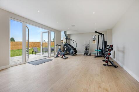 Summer House / Gym