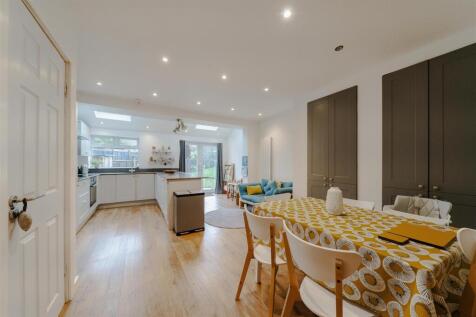 Family Room/Dining Kitchen