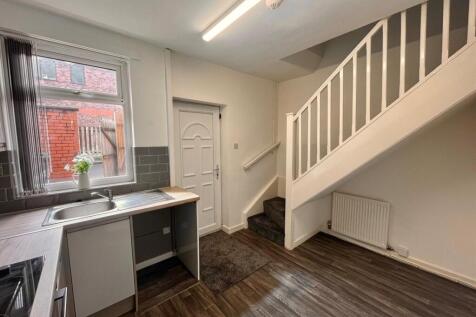 Kitchen b