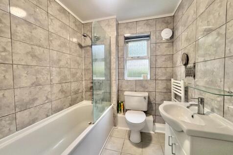 Flat , Helena House, Albert Court, Sunderland photo 4