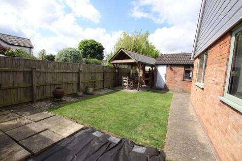 Rear garden photo 1