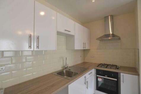 LOUNGE/KITCHEN