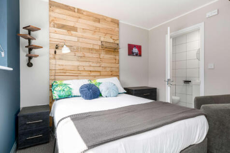 Room 7.jpg