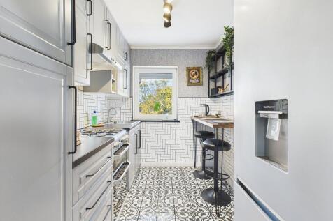 CAM05526G0-PR0058...