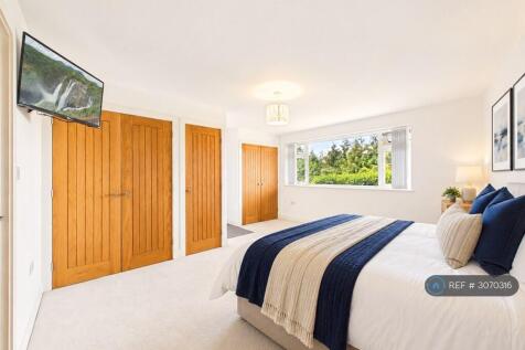 Dock Lane, Tewkesbury, GL20 photo 3
