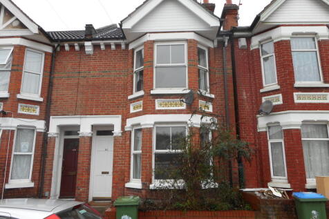 4 Bedroom House in SO14 6TY