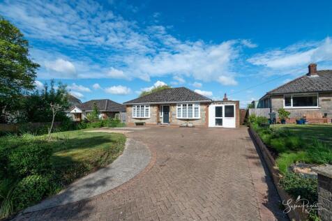 Front Garden/Driveway