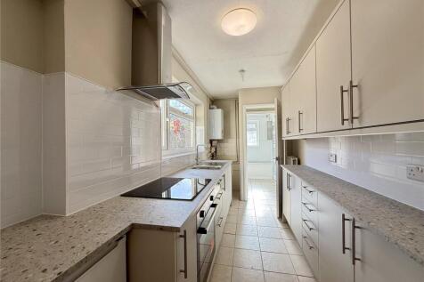 Grove Park Terrace, Bristol, BS16 photo 3