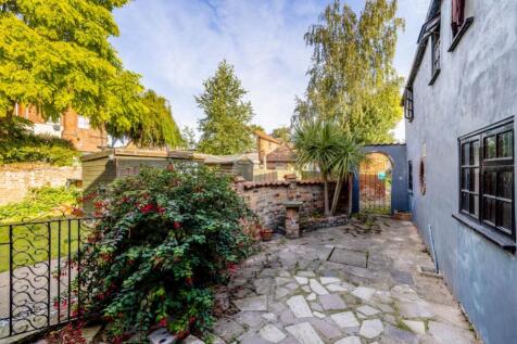 85 High Street (Holbeach)-10