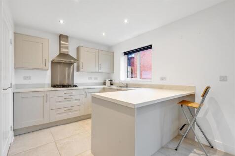 Abbotts Drive, Oadby, Leicester, LE2 photo 4