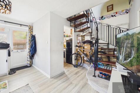 CAM05192G0-PR0286-STILL009
