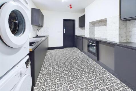 Shared Kitchen 3.jpg