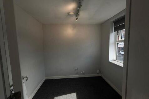 186 Marsland Rd, Sale, M33 3NE photo 4