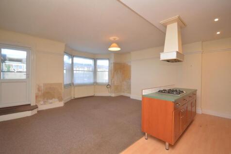 Lounge / Kitchen / Dining