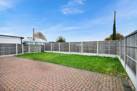 EweMove Estate Agent Scunthorpe - Rear Garden