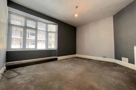 Living Room.jpg