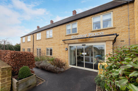 Keatley Place, Moreton-in-Marsh - Rear Exterior