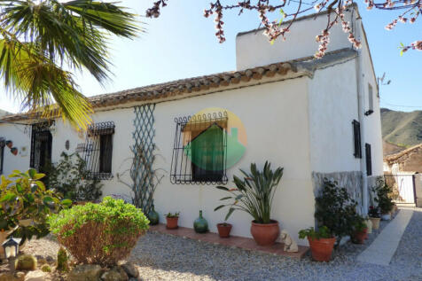 3 Bedroom Semi-Detached For Sale-PAL06-1