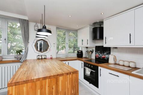 Freemantle Close, Basingstoke, Hampshire, RG21 photo 4