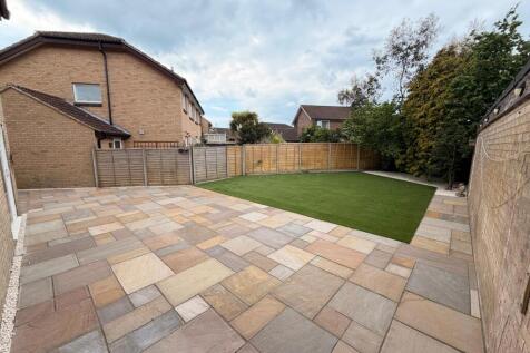 4 Bedroom Detached For Rent