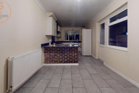 172-Beddington-Lane-Kitchen 1