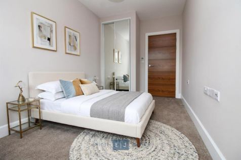 Manor Road, Chigwell photo 4