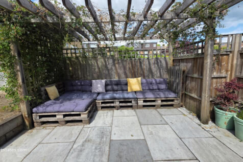 PERGOLA AREA
