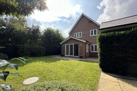 Warren Lane, Stanway photo 4