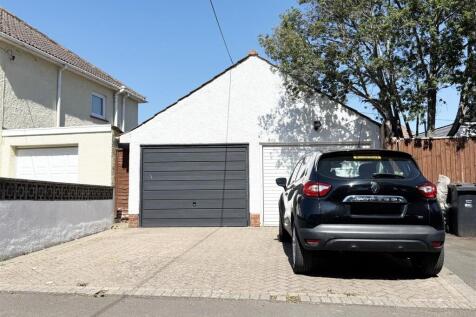 GARAGE &amp; PARKING