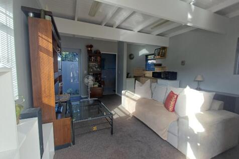 Flat Lounge