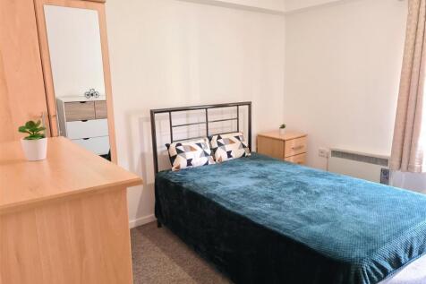 Flat 27 Room 1A.jpg
