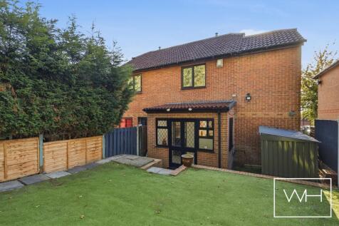 73 North End Drive, 