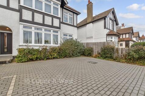 Driveway/Parking